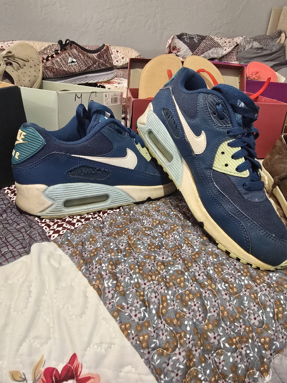Women's Navy Blue, Light Blue and White Air Max Sneakers. Good To Fair Condition